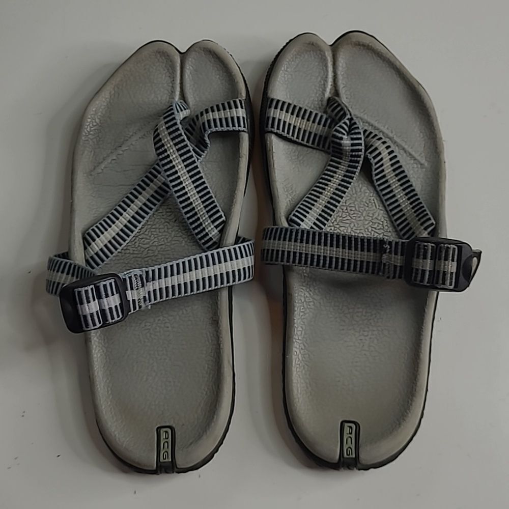 NIKE ACG ADJUSTABLE STRAP ALL CONDITION OUTDOOR ACTIVE SLIP ON SANDALS 7.5 8